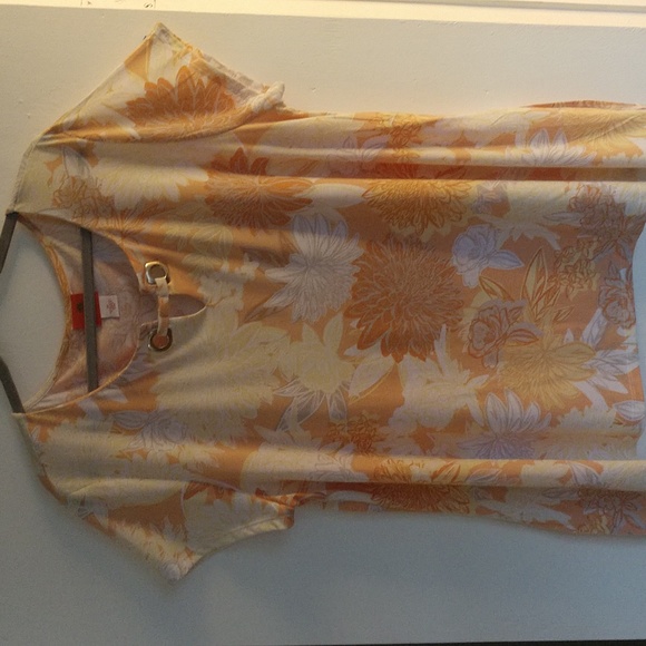 Hearts of Palm Ladies XL Floral Top - Picture 2 of 6